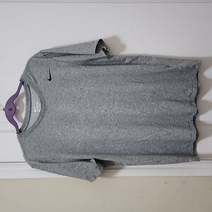 NIKE Men's Short Sleeve Dri-Fit Athletic Fit Grey Tshirt Size XL